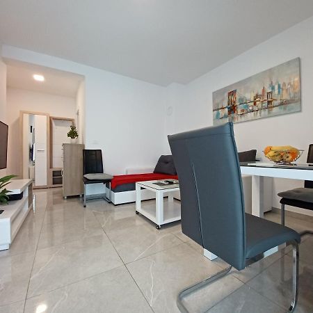 Apartments Leon 2 Novigrad  Exterior photo