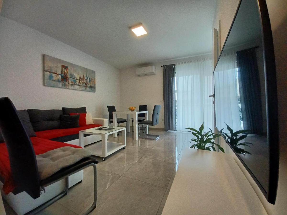 Apartments Leon 2 Novigrad  Exterior photo